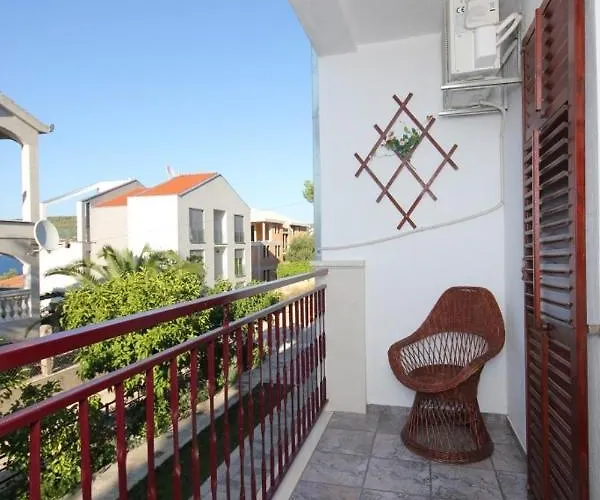 公寓 By The Sea Okrug Gornji, Ciovo - 8441 特罗吉尔